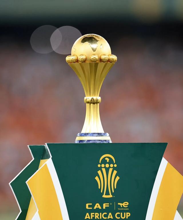 F1阿布扎比收官战：迈凯伦陷入双车争冠难题，领队回应弃车保帅传闻（F1阿布扎比终战：迈凯伦双车争冠两难，领队驳斥“弃车保帅”传闻）