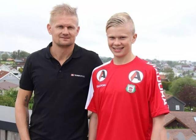 港队本月亚洲杯预选赛大名单：陈晋一领衔中超、中甲8将入选（香港队本月亚洲杯预选赛大名单公布：陈晋一领衔，8名中超／中甲球员入选）