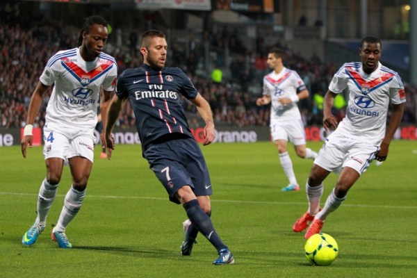 埃尔切主帅：皇马第二个进球明显犯规在先（埃尔切主帅质疑判罚：皇马第二球前有明显犯规）