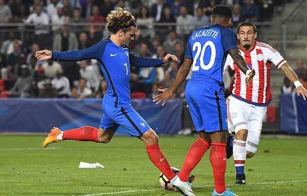 卡拉格：利物浦必须冬窗购买一名中后卫，队内储备已岌岌可危（卡拉格：利物浦后防告急，冬窗必须引进中后卫）