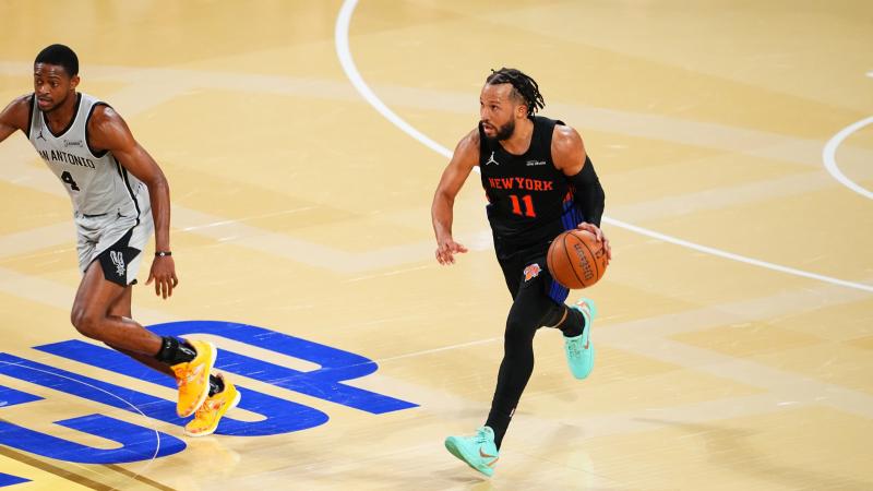 队内得分最高！吉迪半场7中5，得到12分4篮板2助攻（吉迪半场7投5中砍12分4篮板2助攻，队内得分第一）