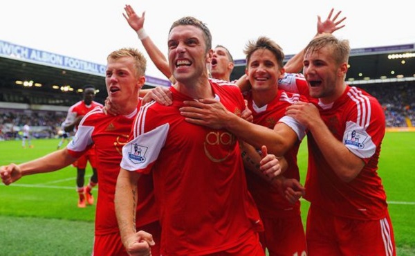 黄蜂官方：三球左脚踝酸痛，本场比赛不会回归